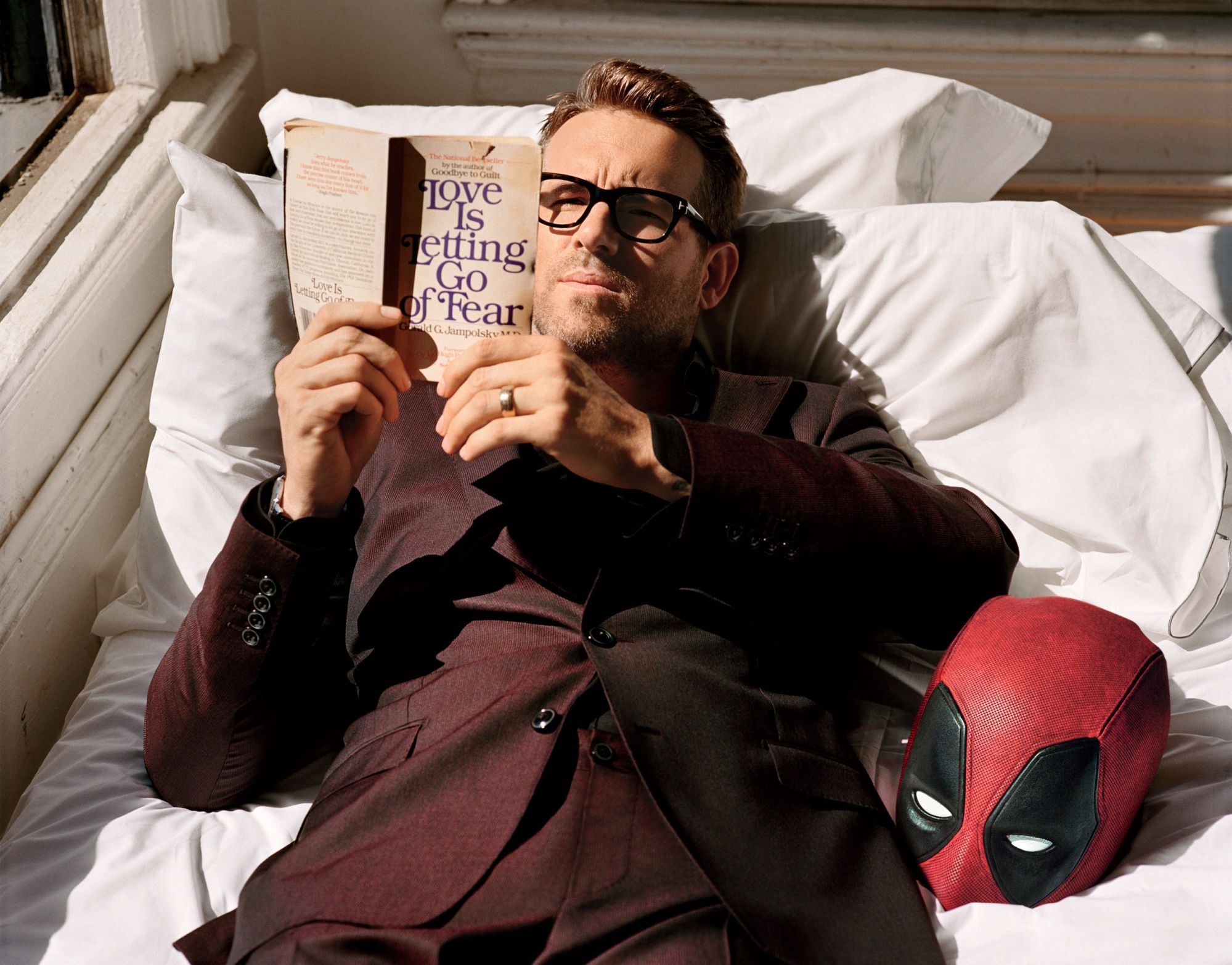 1216-GQ-FERR05-01-Ryan-Reynolds-Deadpool-03.jpg