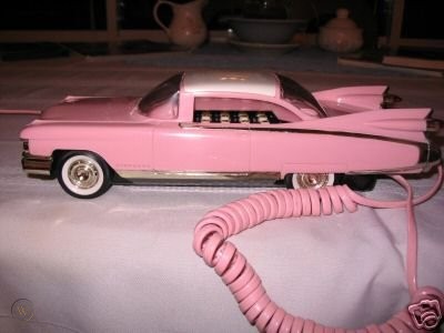 pink-cadillac-telephone-telemania-general-motors_1_e5ea50f4e6cab2cd5c5d7d4f3a7c5f2a.jpg