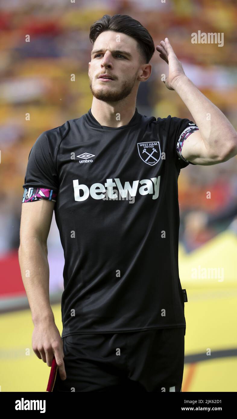 declan-rice-of-west-ham-during-the-pre-season-friendly-football-match-between-rc-lens-rcl-and-west-ham-united-fc-on-july-30-2022-at-stade-bollaert-delelis-in-lens-france-photo-jean-catuffedppilivemedia-2JK62D1.jpg