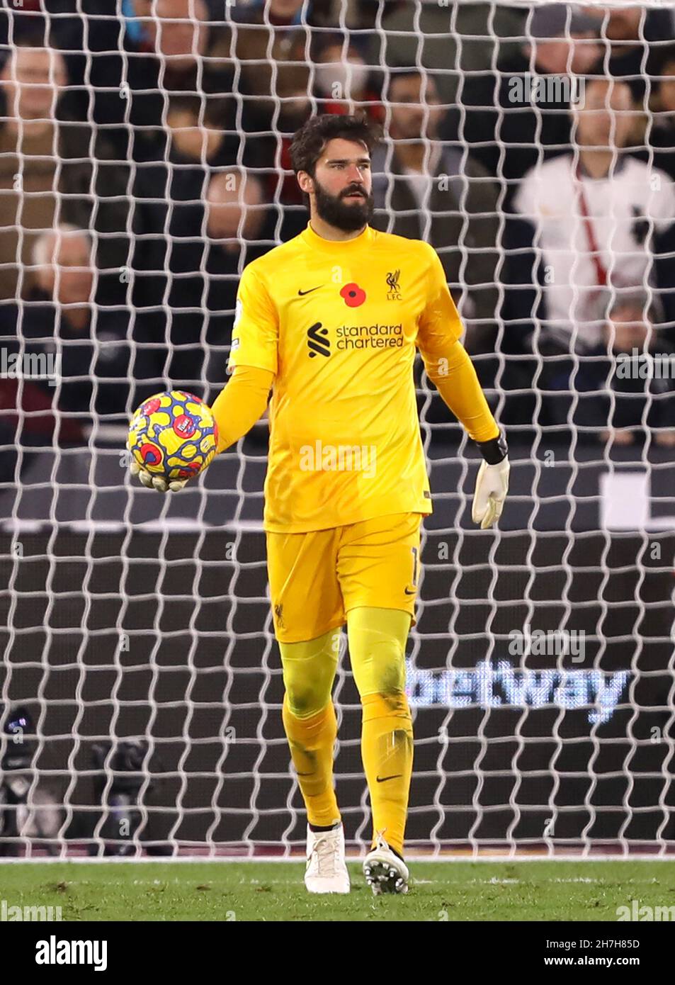alisson-becker-of-liverpool-west-ham-united-v-liverpool-premier-league-london-stadium-london-uk-7th-november-2021-editorial-use-only-dataco-restrictions-apply-2H7H85D.jpg