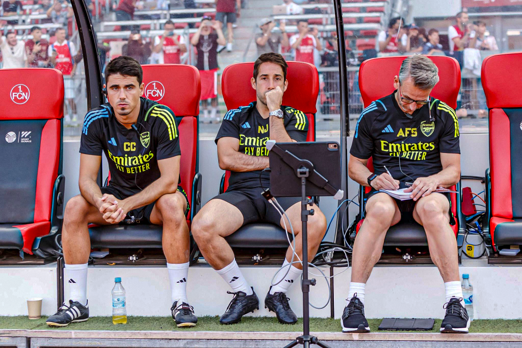 Arsenal-coaches-1024x683.png