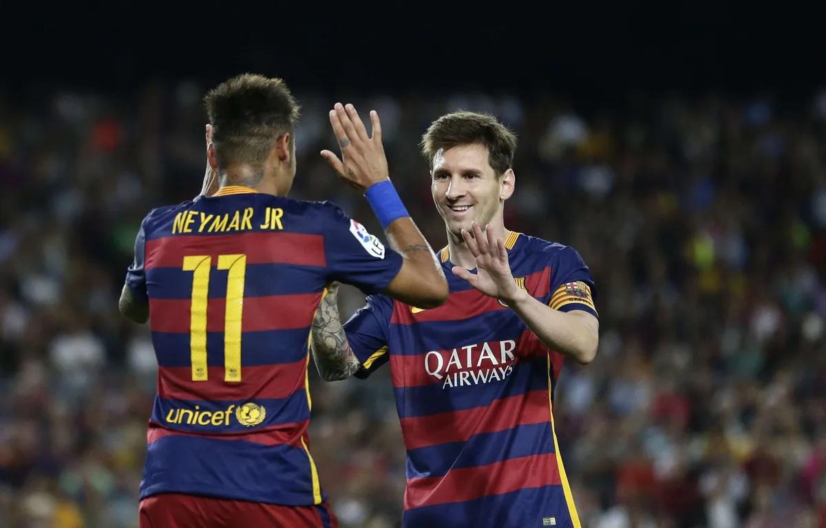 1200x768_barcelonais-messi-neymar-font-partie-trois-finalistes-attribution-ballon-or-2015-madrilene-ronaldo.webp.jpg