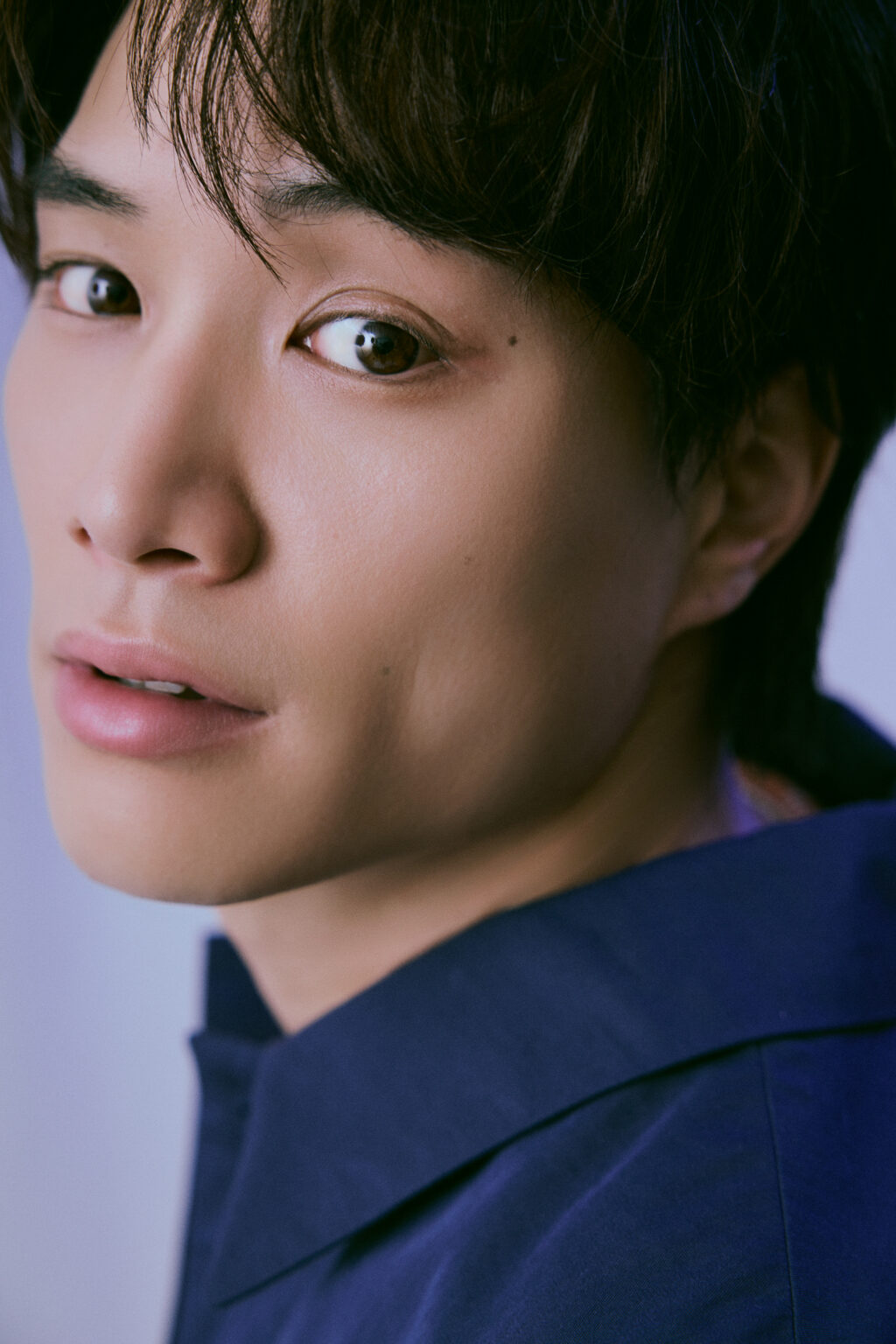 鈴木伸之＿Action＿Emomiu-7-1024x1536.jpg