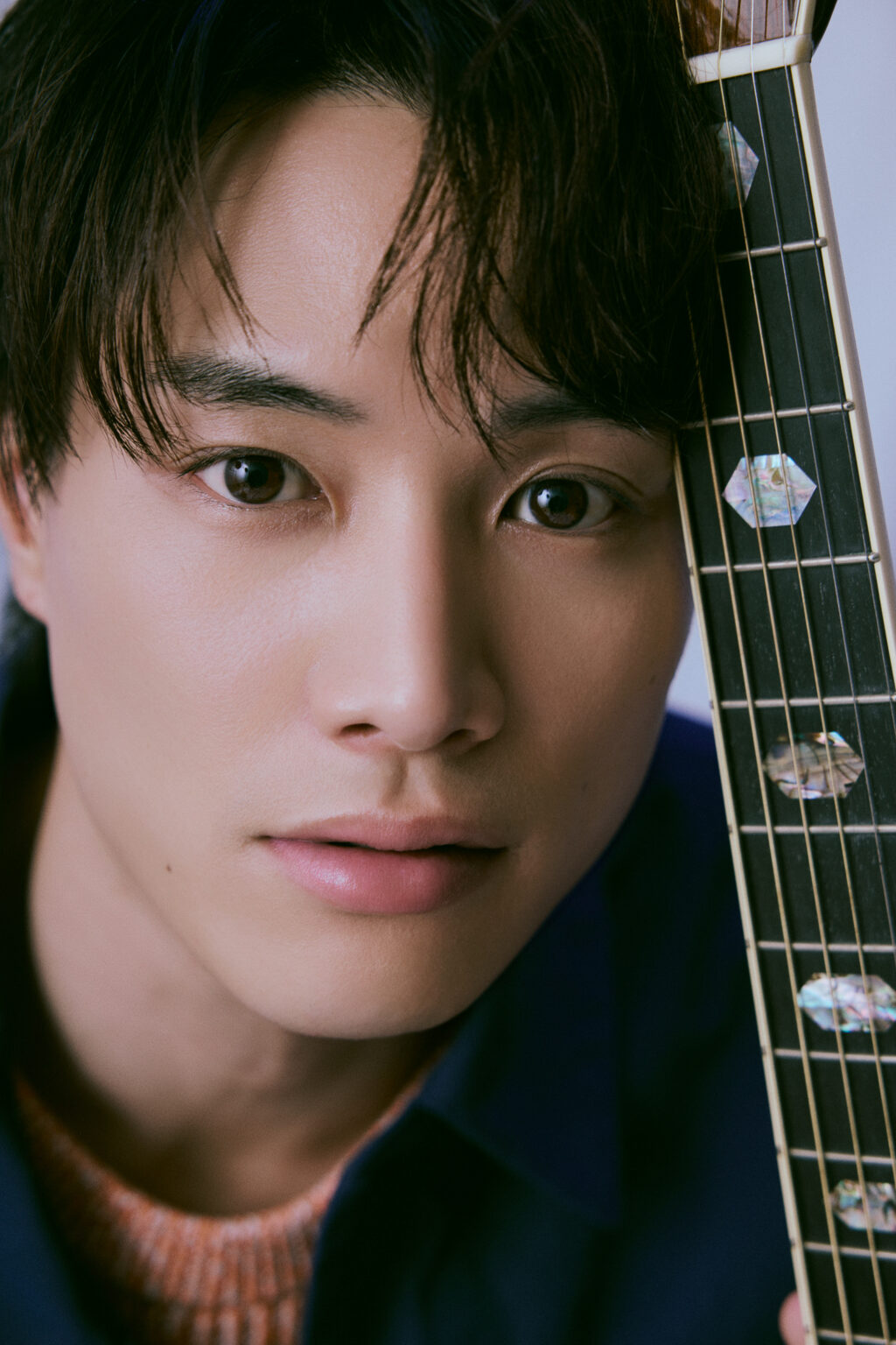 鈴木伸之＿Action＿Emomiu-15-1024x1536.jpg