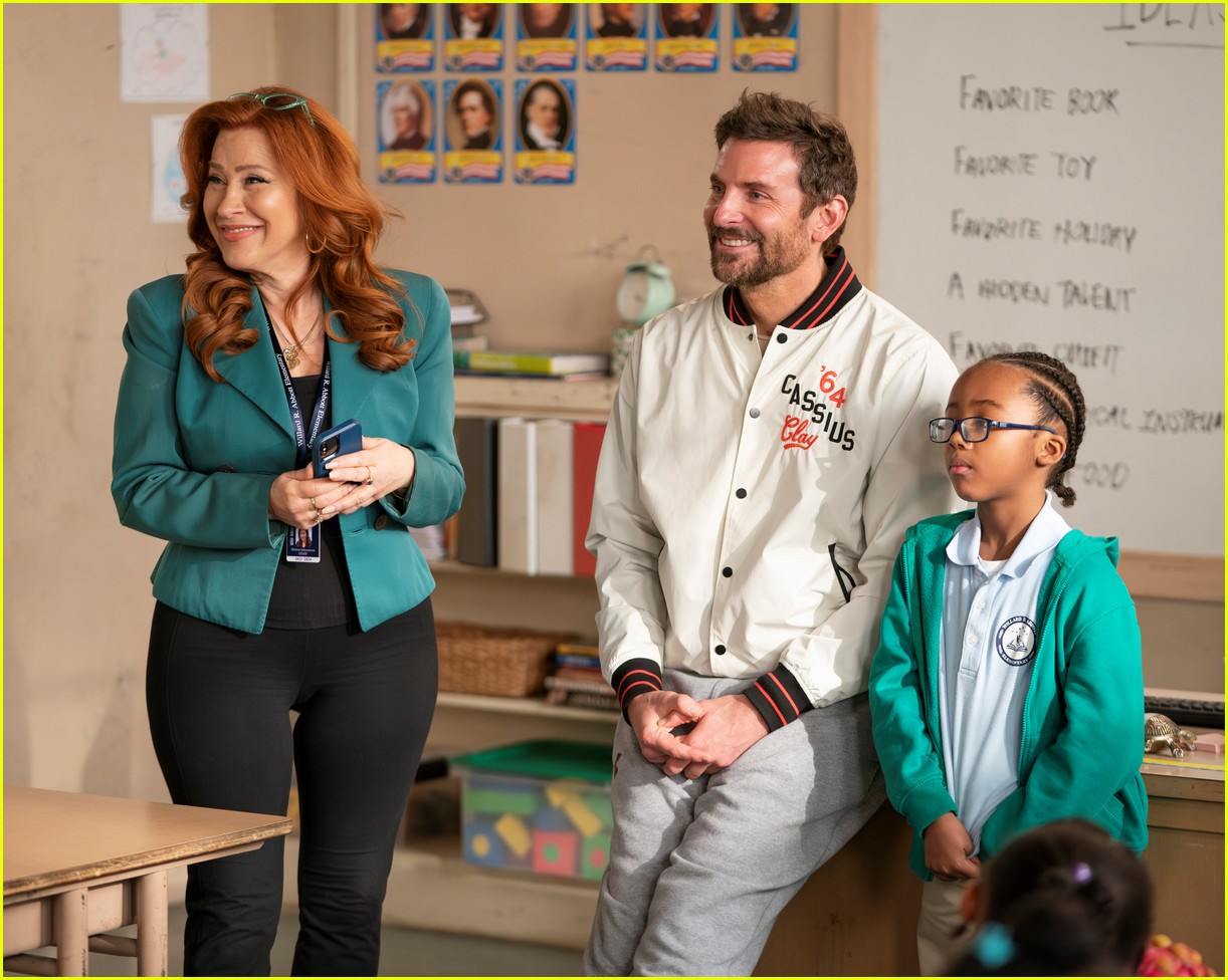 bradley-cooper-makes-surprise-guest-appearance-on-abbot-elementary-01.jpg