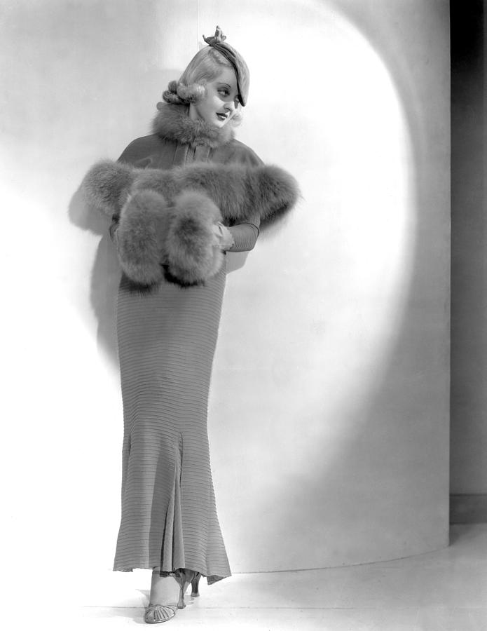 fashions-of-1934-bette-davis-1934-everett.jpg