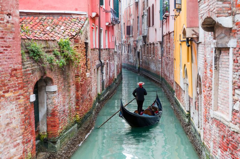 emma-thompson-leaves-UK-to-live-in-Venice-italy.jpg