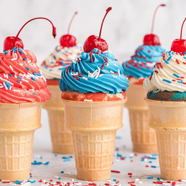 Patriotic-Ice-Cream-Cone-Cupcakes-RC-SQ.jpg