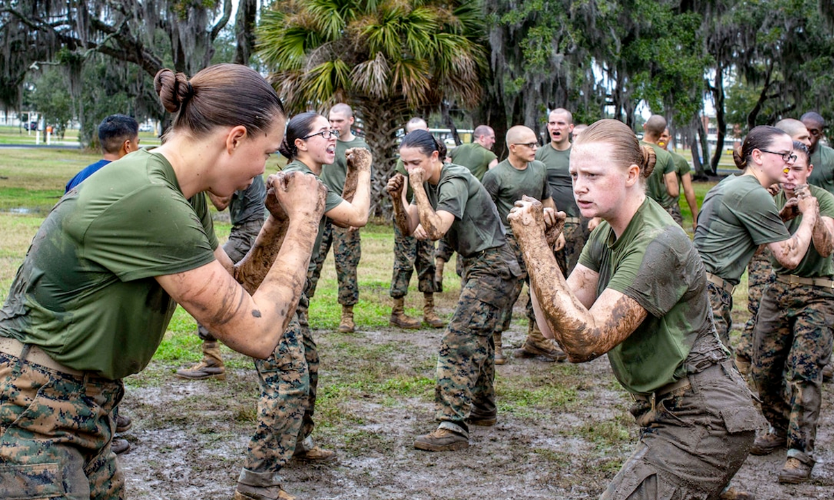 Female-Marines (1).png