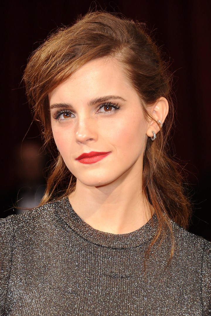 Emma-Watson-Messy-Ponytail.jpg