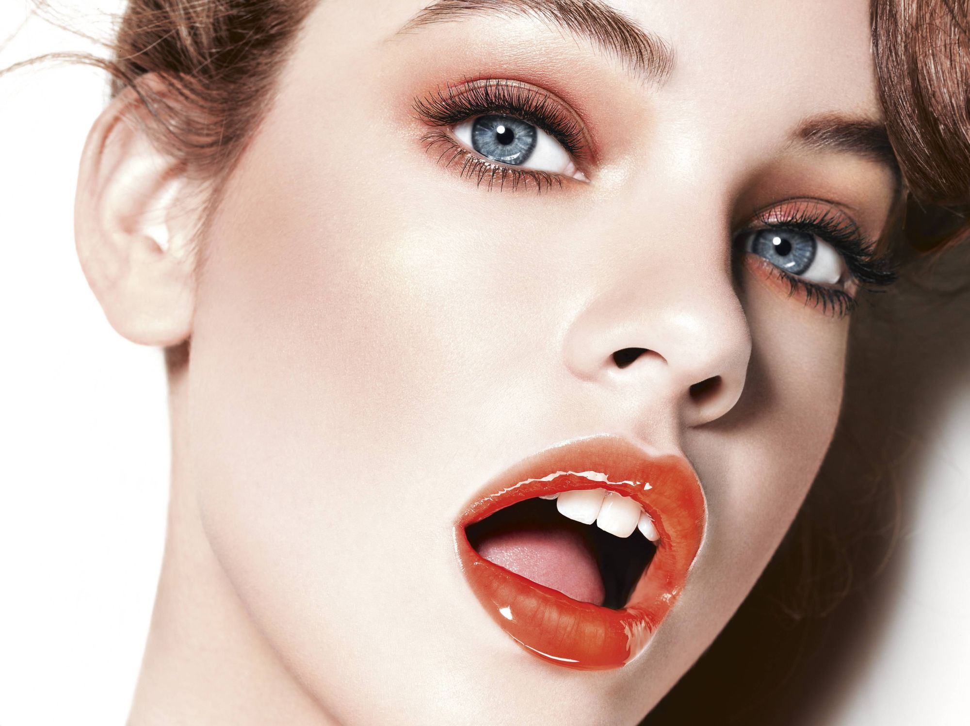 barbara-palvin-model-open-mouth-makeup-wallpaper.jpg