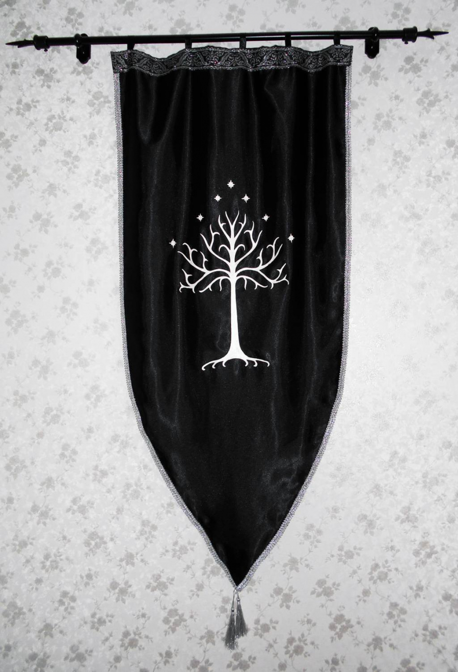 banner_of_gondor_by_sereniti_dragonheart-d905rh9.jpg