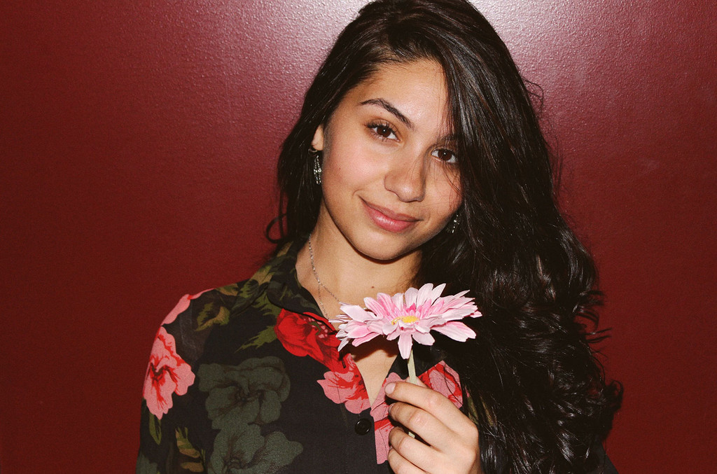 Alessia-Cara-2020-pr-cr-Olivia-Aita-billboard-1548-1596571783-1024x677.jpg