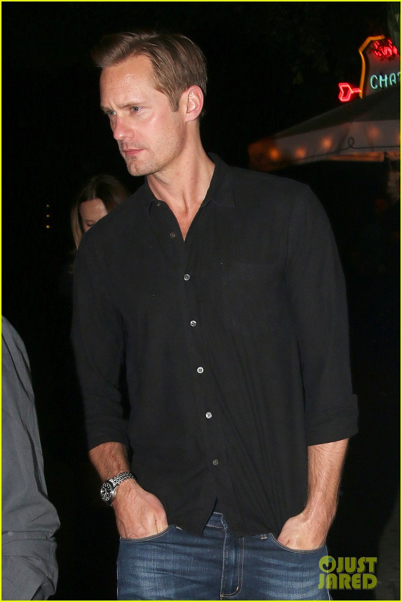alexander-skarsgard-spends-time-at-chateau-marmont-during-oscars-weekend-02.jpg