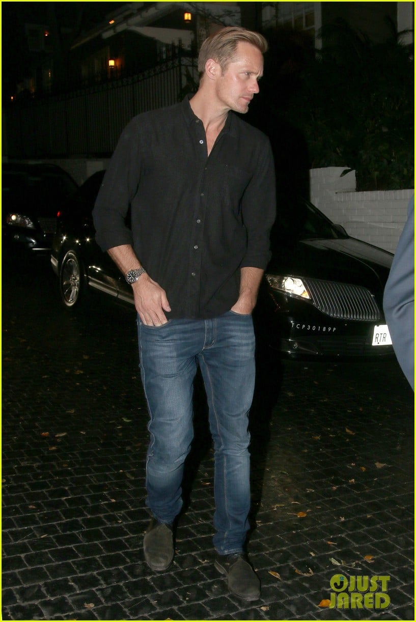alexander-skarsgard-spends-time-at-chateau-marmont-during-oscars-weekend-07.jpg