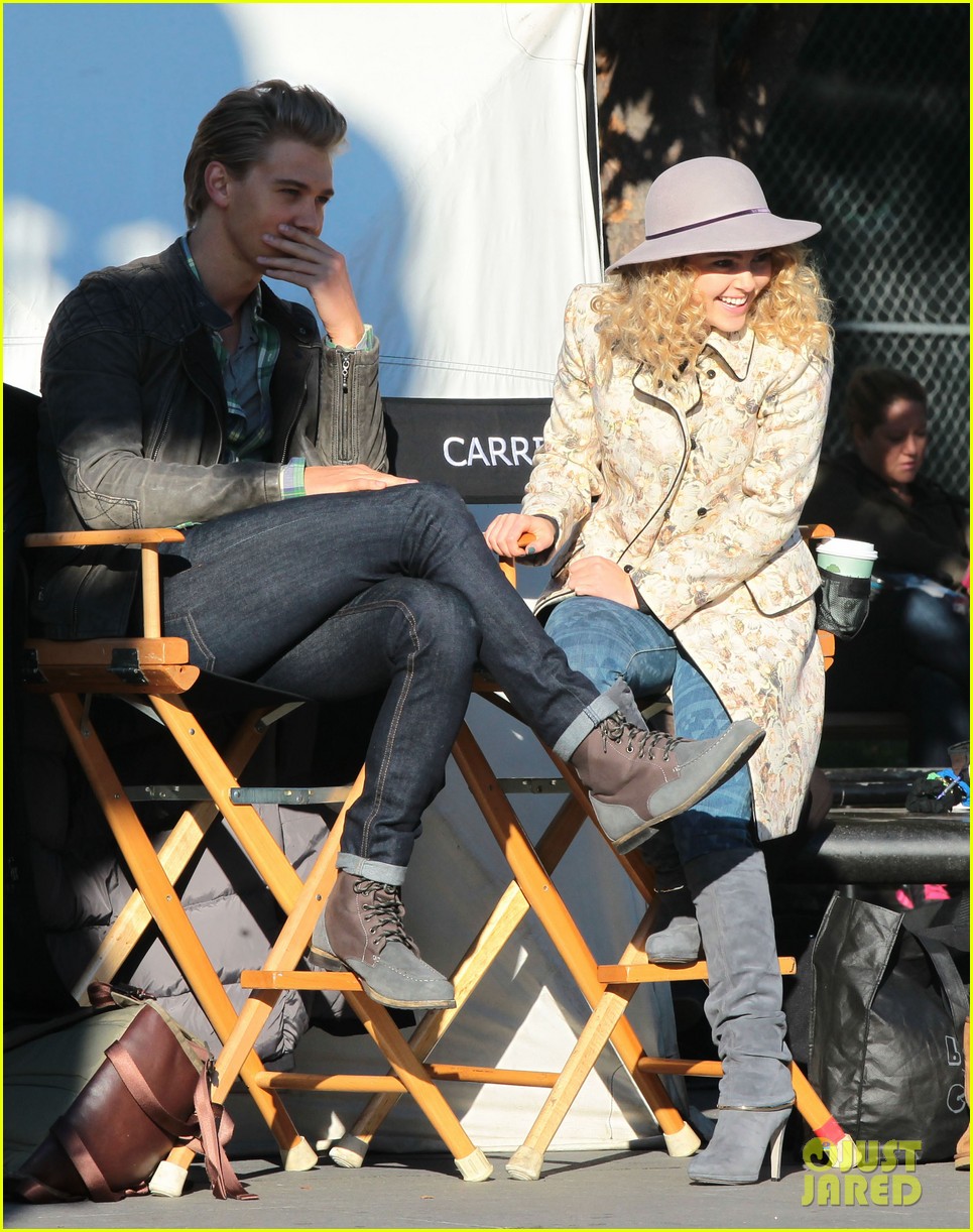 annasophia-robb-austin-butler-film-carrie-diaries-10.jpg