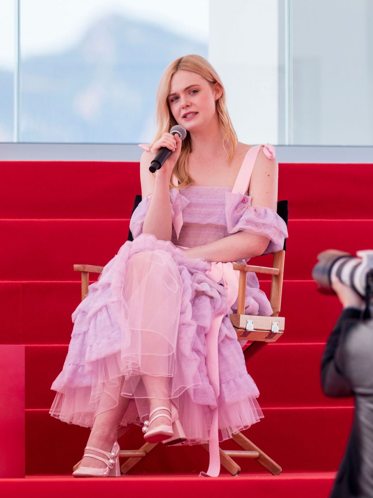 elle-fanning-at-an-interview-on-the-croisette-in-cannes-05-14-2019-4.jpg