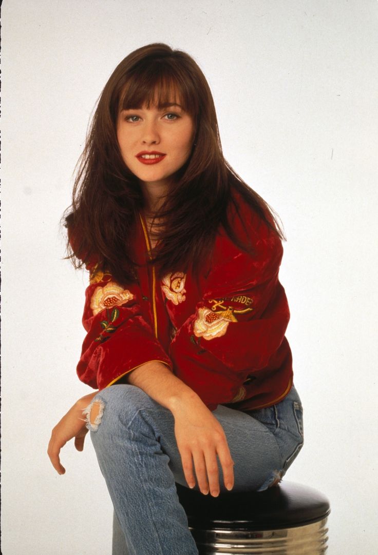 42179186d4d395c5473f1b7a8a6c7a3c--shannen-doherty-beverly-hills-.jpg