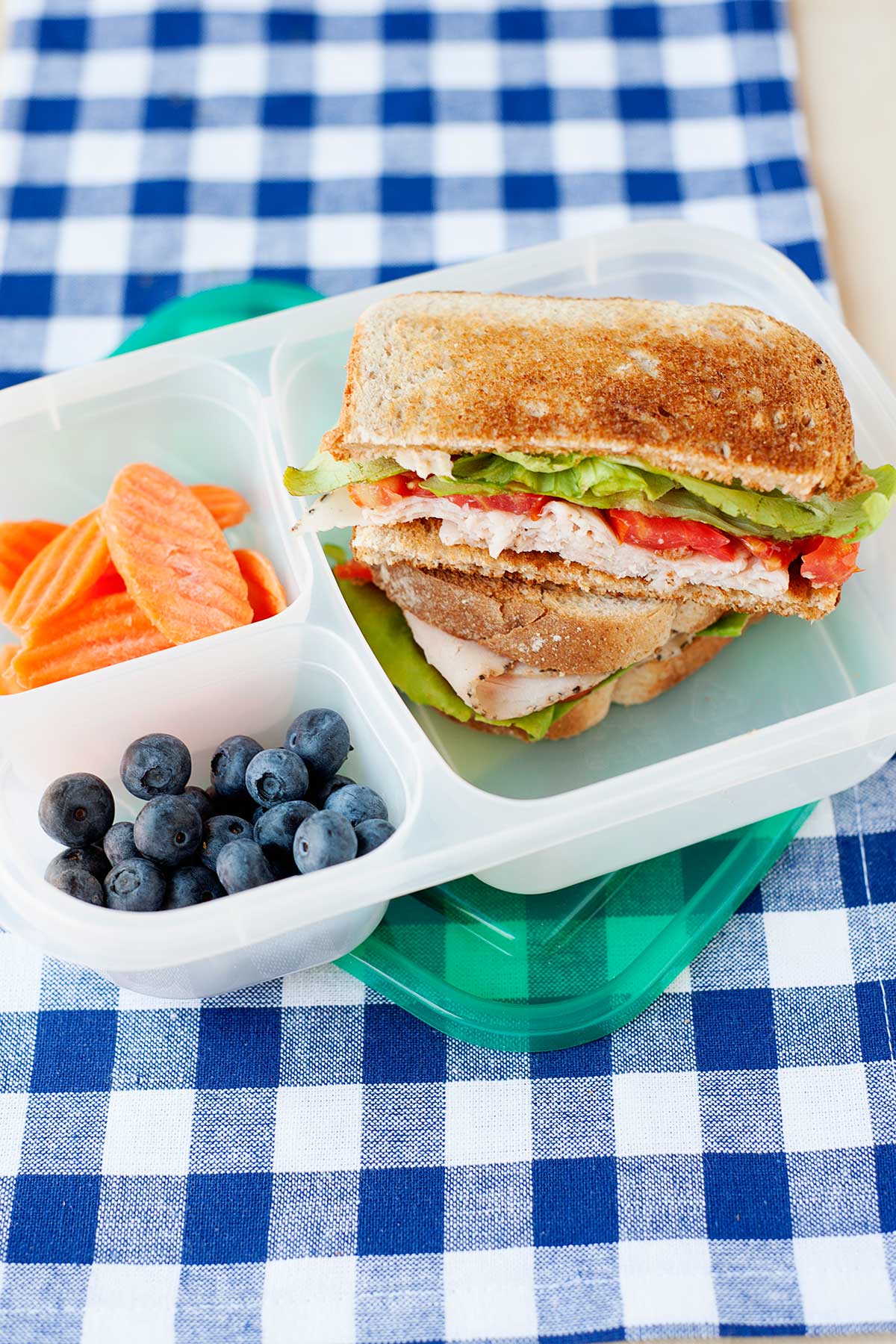 Turkey-club-sandwich-lunchbox_WP-feature.jpg