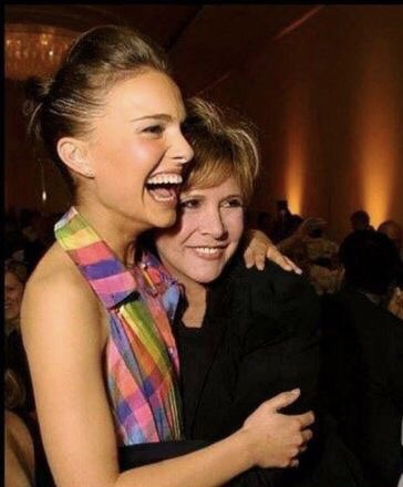 natalie-portman-meeting-carrie-fisher-i-just-want-to-remind-v0-i9e8e3jnt96a1.png