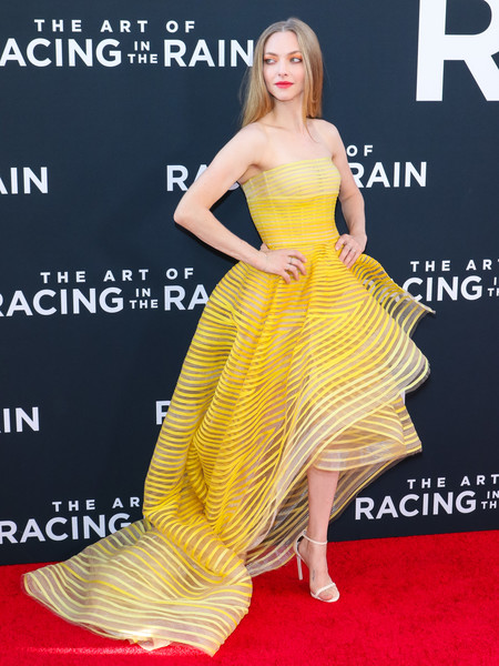 Amanda+Seyfried+Dresses+Skirts+Strapless+Dress+5yTKmIMu8YQl.jpg