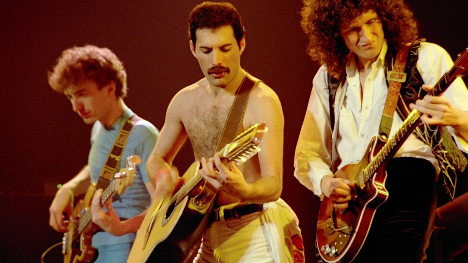 queen-wallpaper-hd-1600x900-390857.jpg