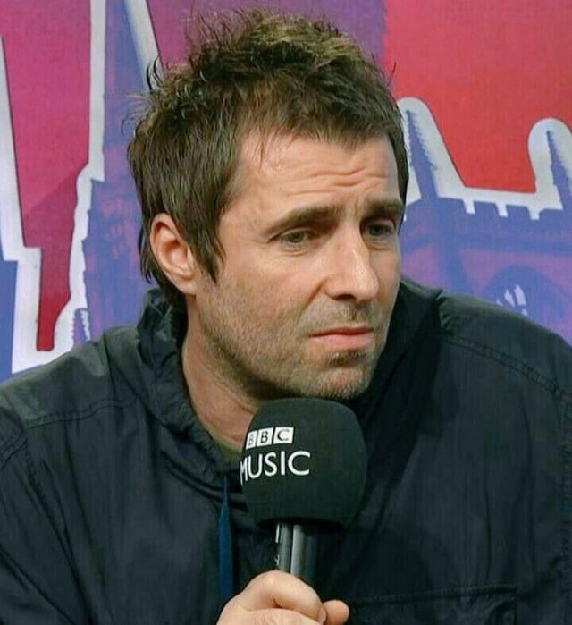 does-liam-gallagher-do-the-psychotherapy-v0-ki0aib2qeaid1.jpeg