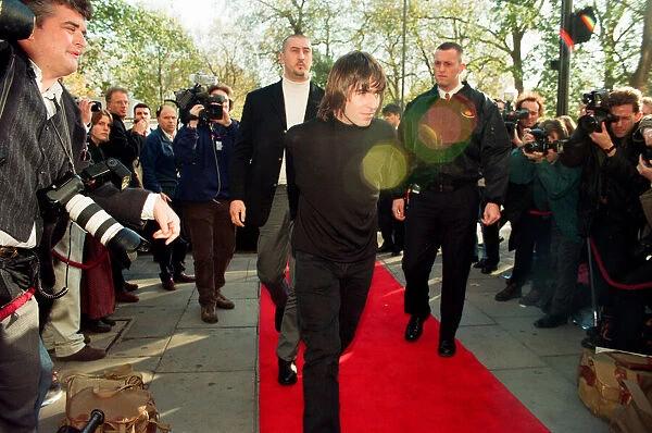 liam-gallagher-oasis-arrives-park-lane-hotel-q-21737472.jpg.webp.jpg