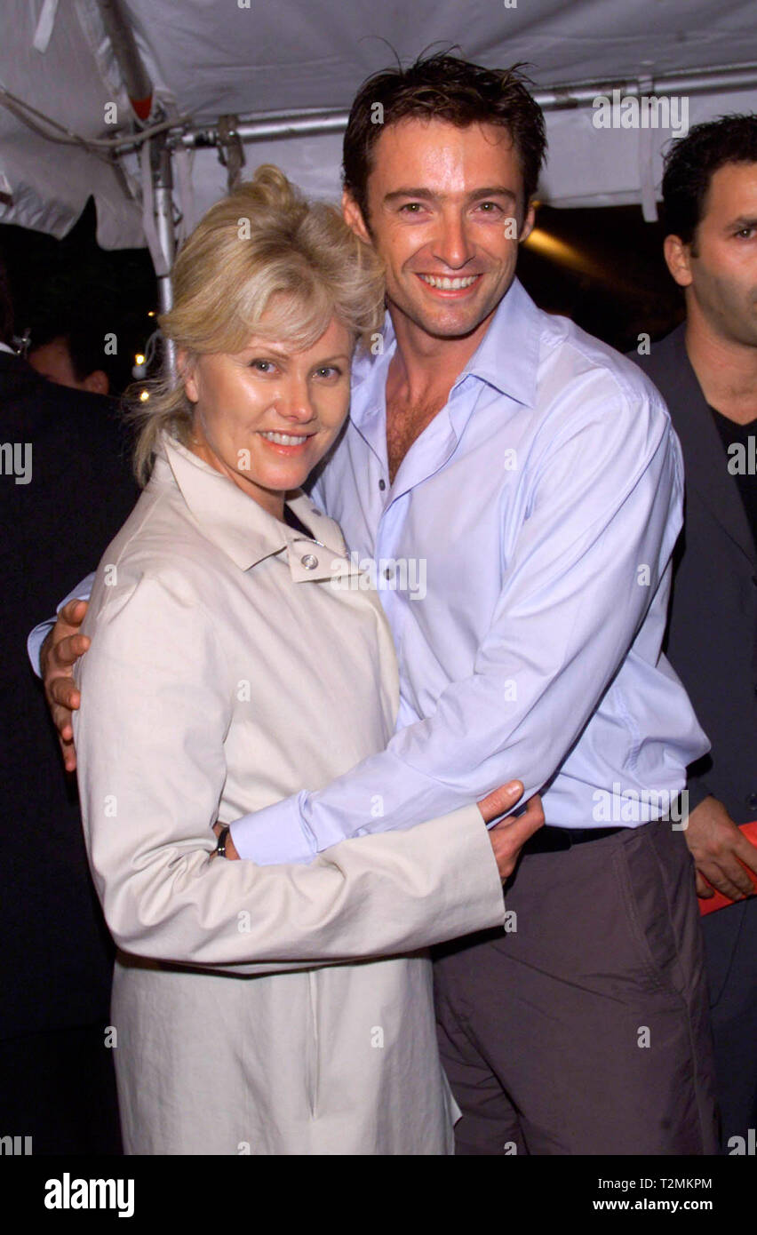 los-angeles-ca-july-31-2000-australian-actor-hugh-jackman-wife-deborah-jackman-at-the-new-york-premiere-of-his-new-movie-coyote-ugly-at-the-ziegfeld-theatre-new-york-picture-paul-smithfeatureflash-T2MKPM.jpg