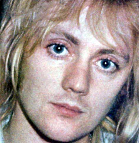 Roger-roger-taylor-32342962-472-486.jpg