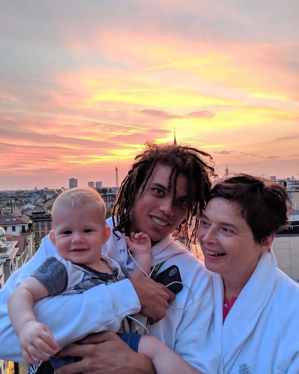 해연갤 - 이사벨라 로셀리니 아들 입양아라고 해서 놀랐다, image size:1024x1278