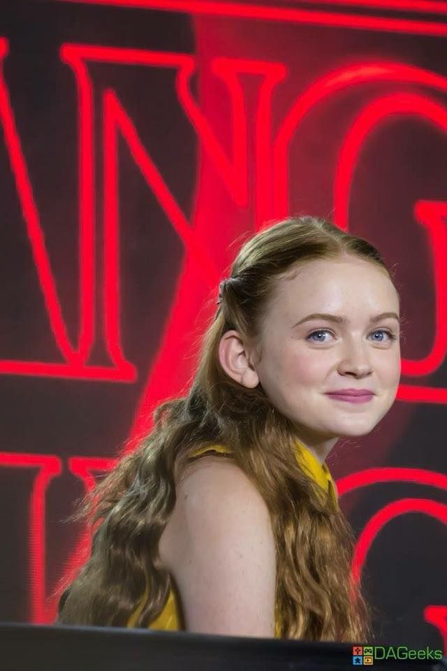 sadie sink in asian comic con manila 2017 (2).jpg