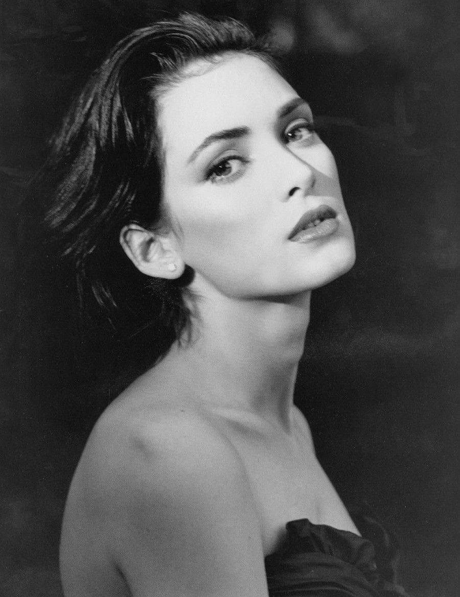 a-guide-to-cool-winona-ryder-folkr-16.jpg