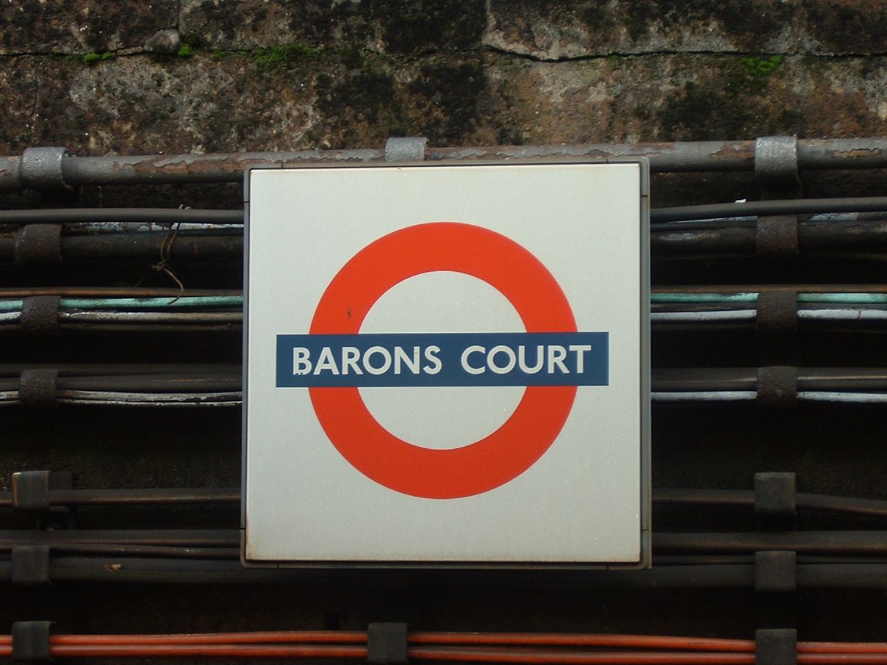 Barons_Court_Tube_sign.jpeg