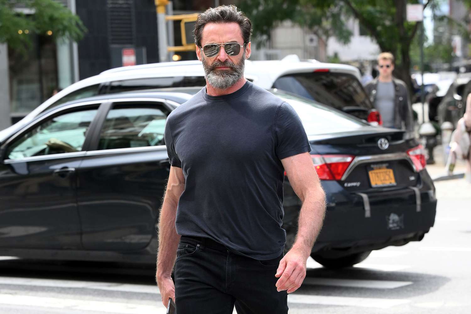 Hugh-Jackman-091623-01-5b51f3cdfad34715accb1a83ca573ff3.jpg