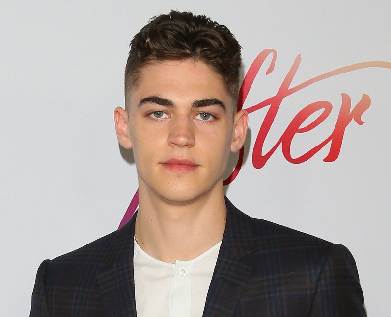 how-old-is-hero-fiennes-tiffin-1555094622-view-0.jpg