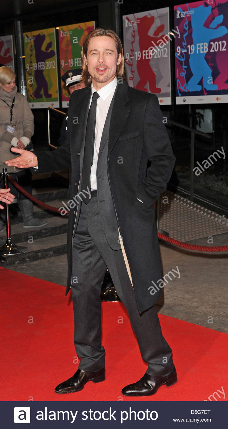 us-actor-brad-pitt-arrives-for-the-premiere-of-the-movie-in-the-land-D6G7ET.jpg